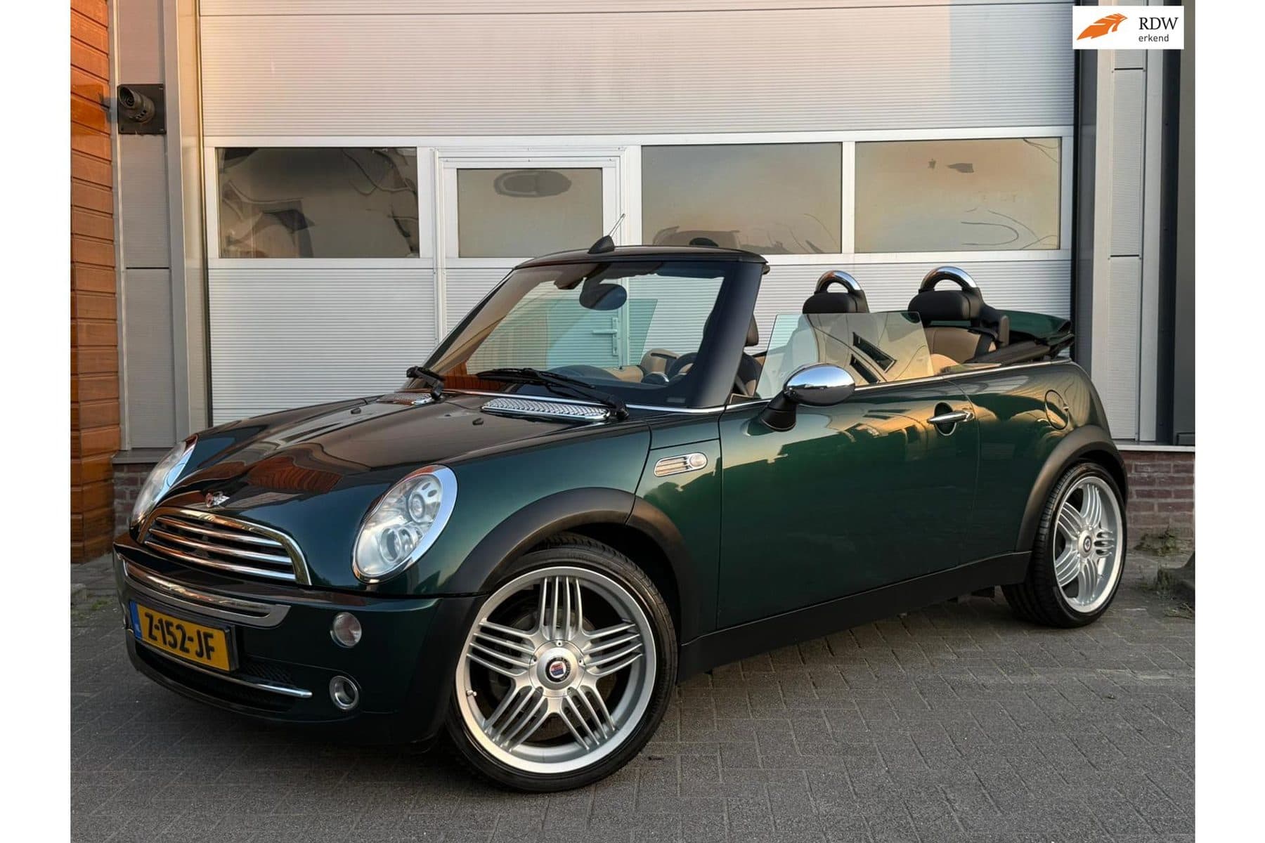 MINI Cooper Cabrio 1.6 (foto 1)